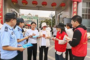 外线神准！乐福首节三分4投全中高效砍下12分 正负值+9！